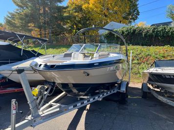 2013 Yamaha Boats 242 limted