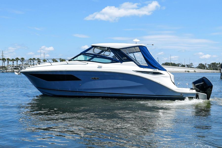 2019 Sea Ray 320 Sundancer Outboard