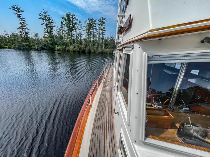 Tallulah Yacht Photos Pics 