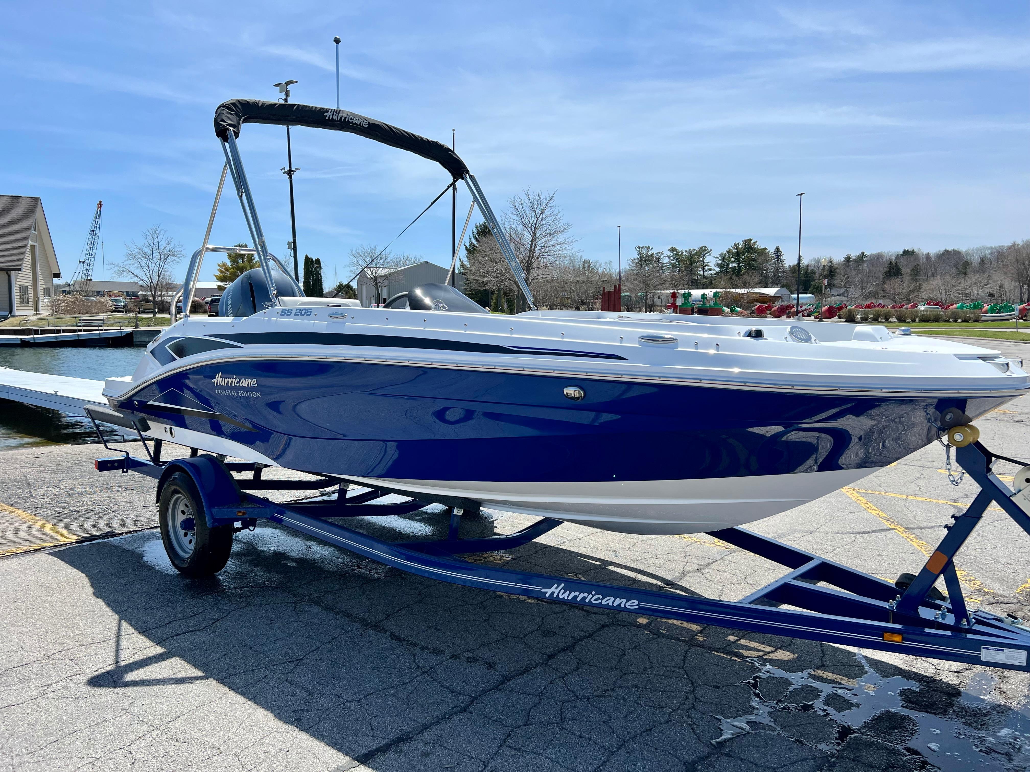 2022 Hurricane SS205 OB Deck Boat- Side Console