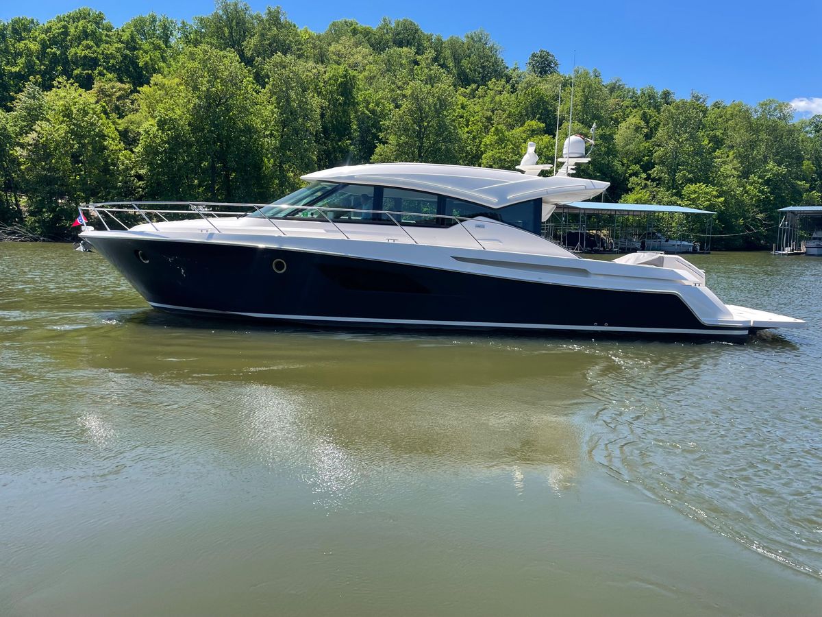 2019 Tiara Yachts 53 