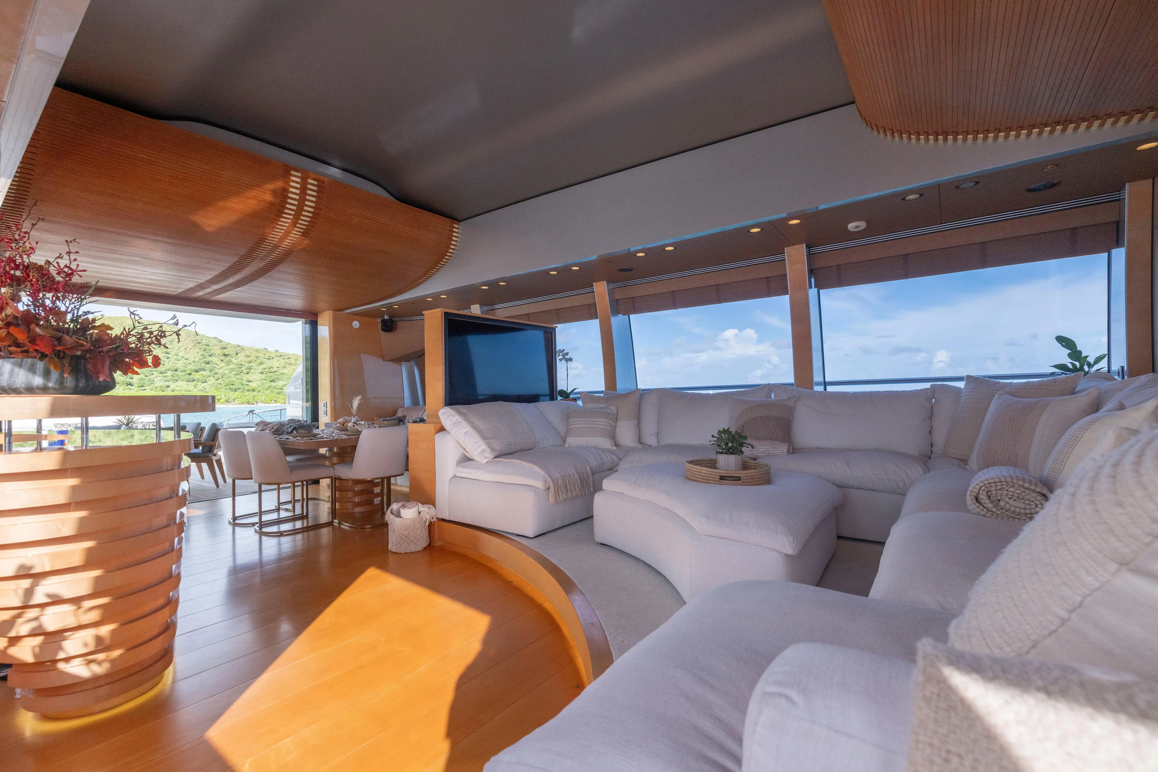 Butterfly Yacht Photos Pics 