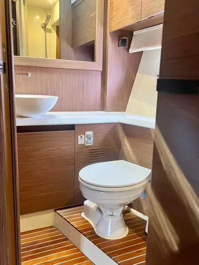 Seacrest Yacht Photos Pics 