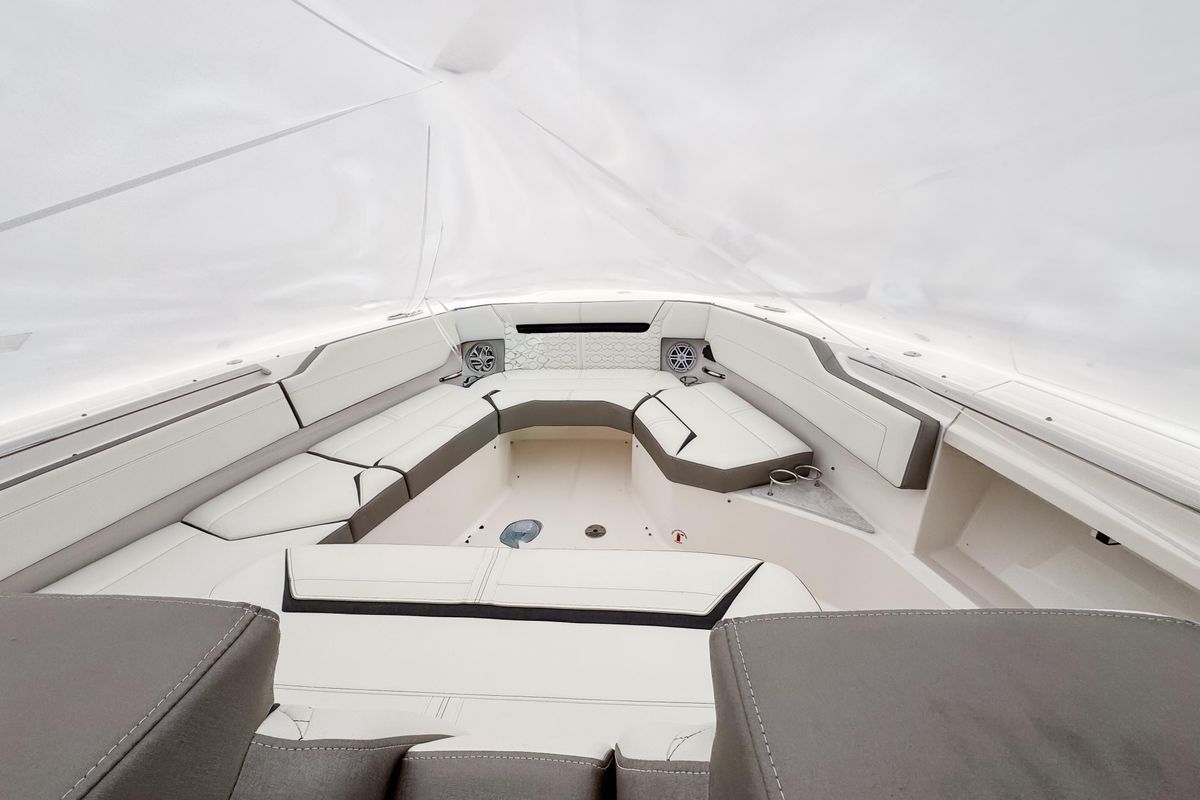 2022 Tiara Yachts 43 