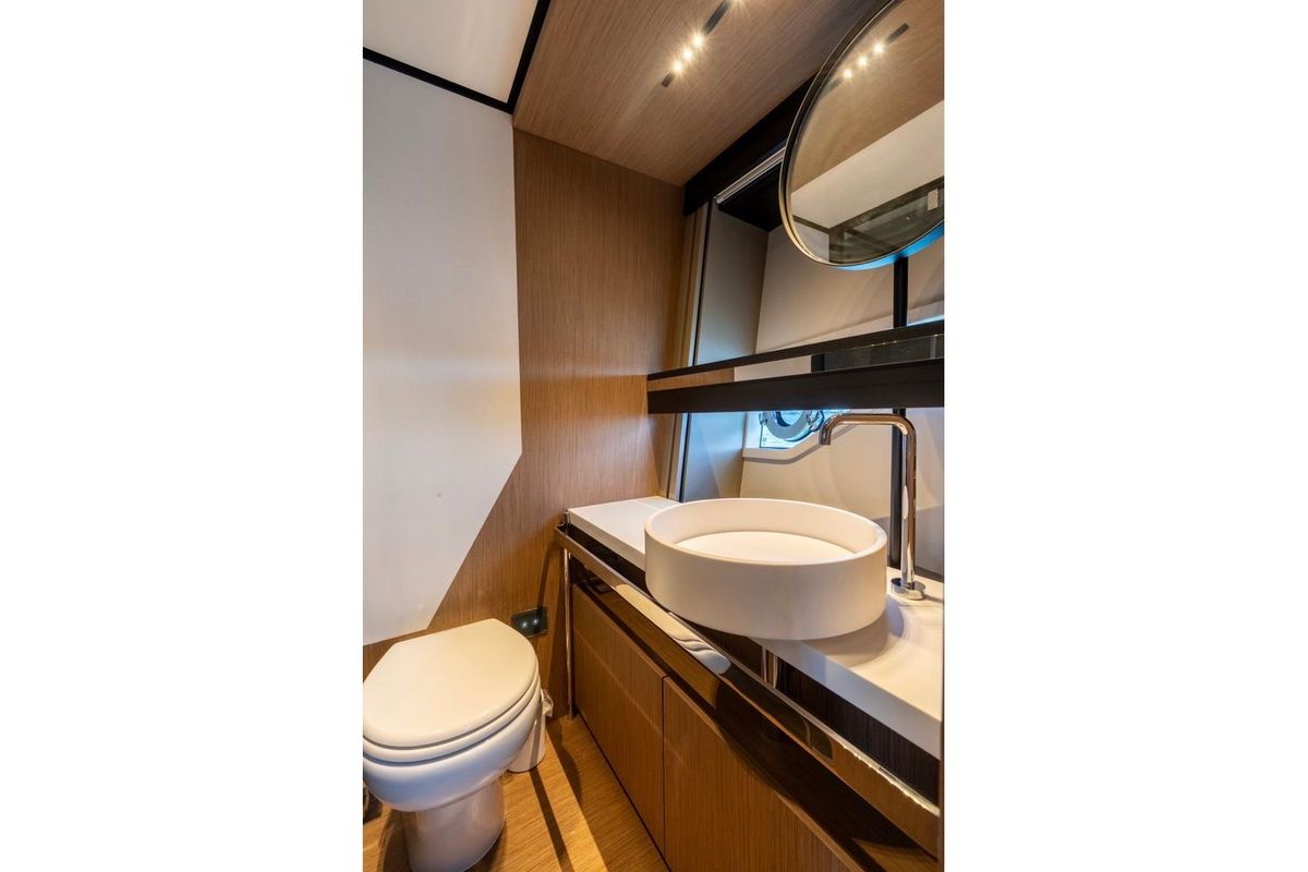 2024 Ferretti Yachts 72