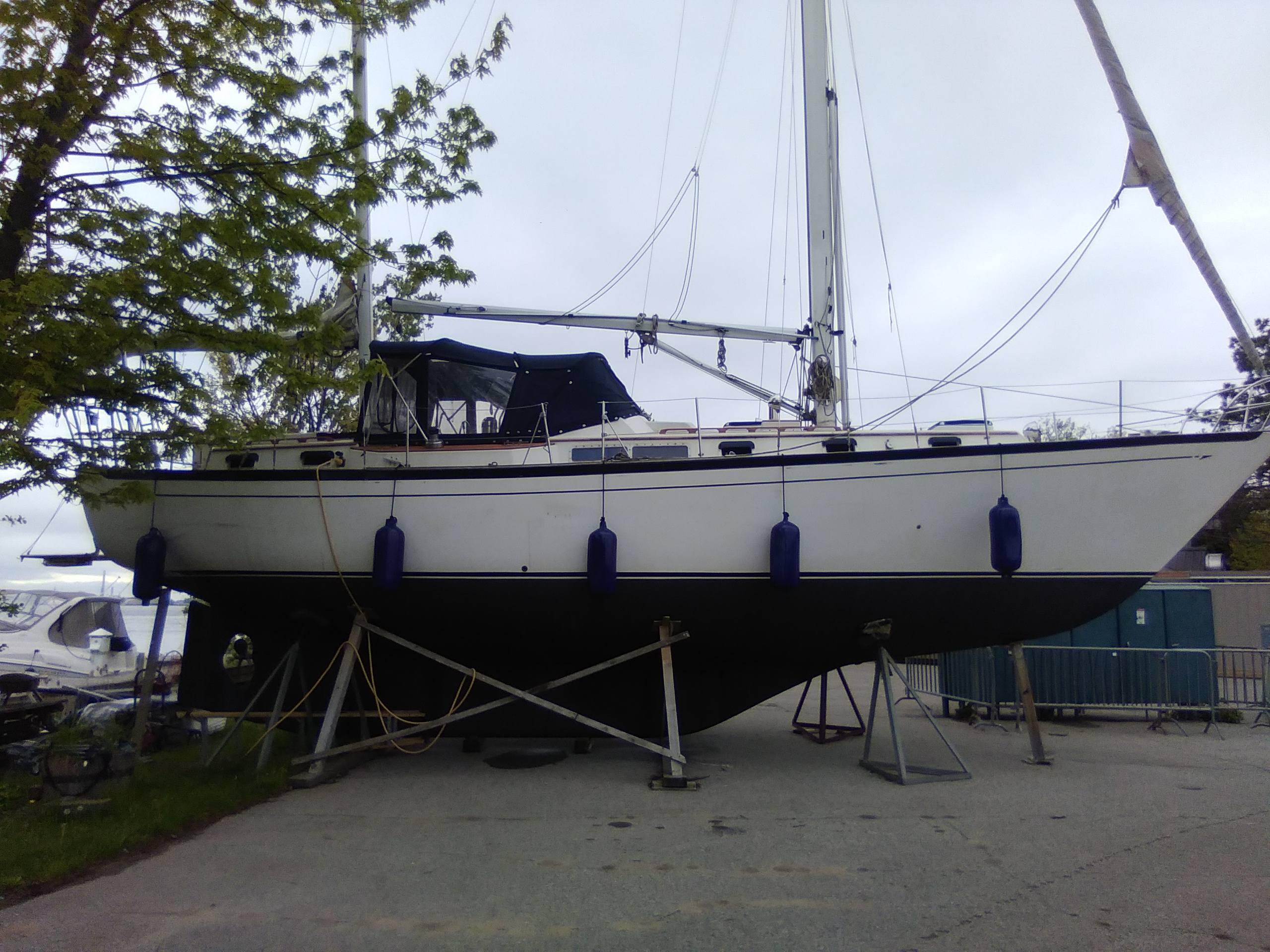 whitby yachts 42