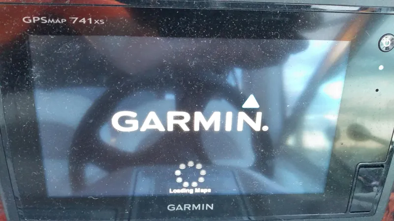 Barely "a" Wake Yacht Photos Pics Garmin GPSMAP 741xs loading screen on 2004 Sea Ray 340 Sundancer.