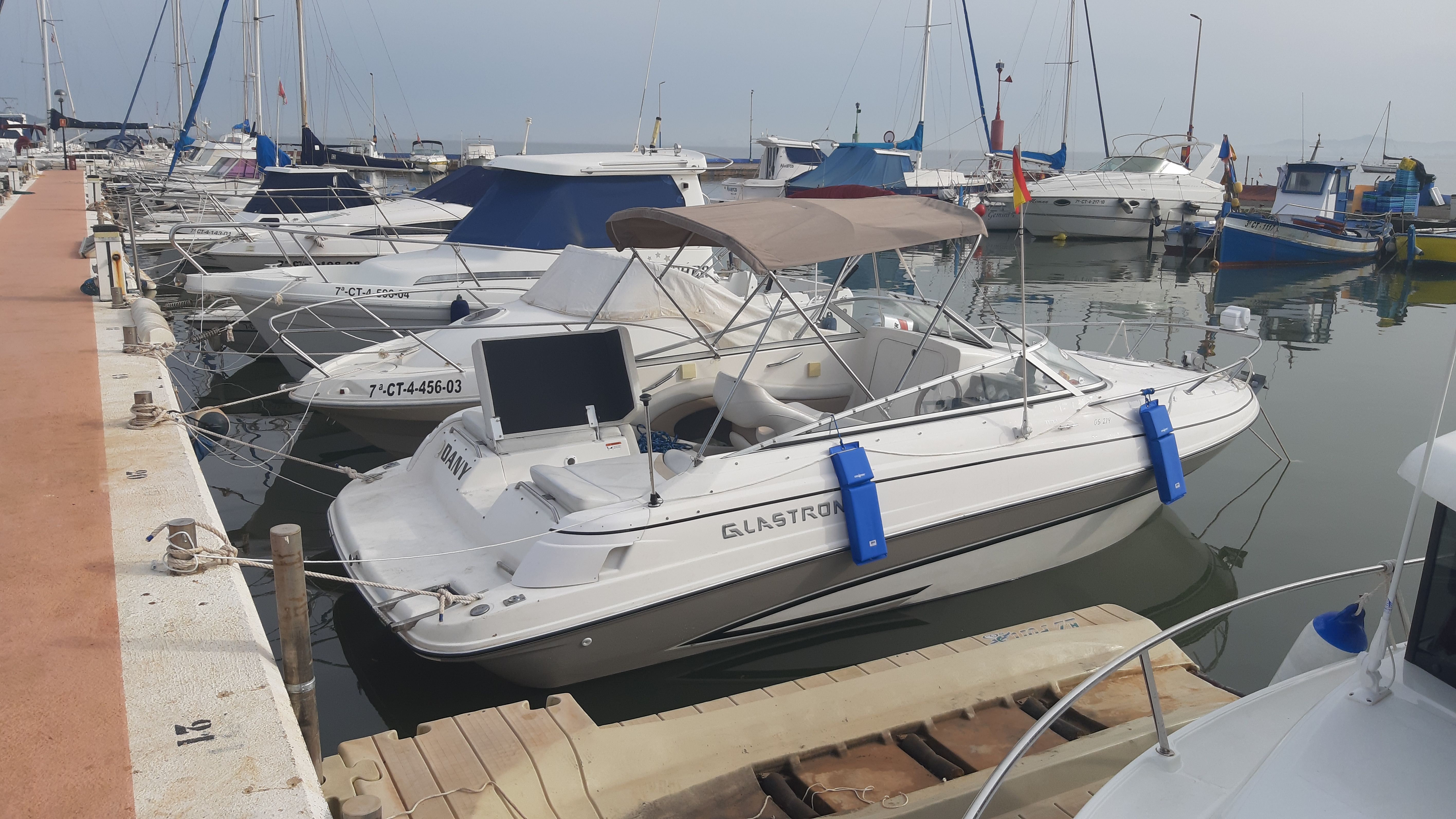 2008 Glastron GS 219