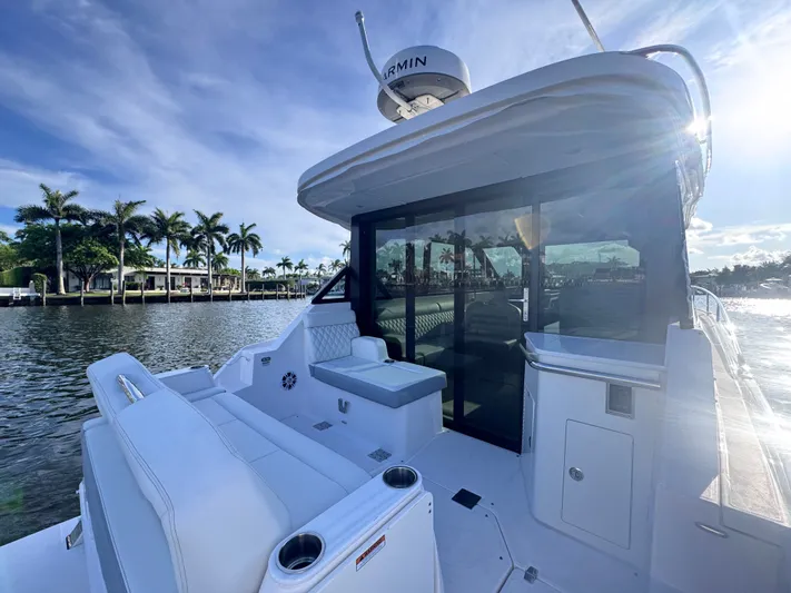  Yacht Photos Pics 2025 REGAL 36 XO - Image 14