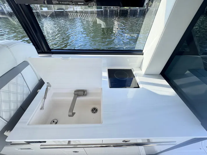  Yacht Photos Pics 2025 REGAL 36 XO - Image 30