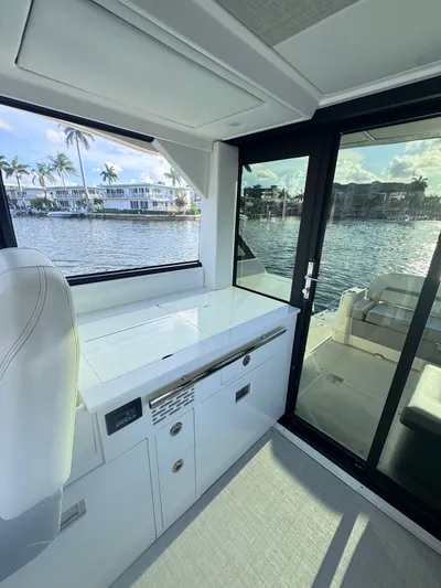  Yacht Photos Pics 2025 REGAL 36 XO - Image 15