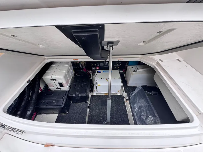  Yacht Photos Pics 2025 REGAL 36 XO - Image 38