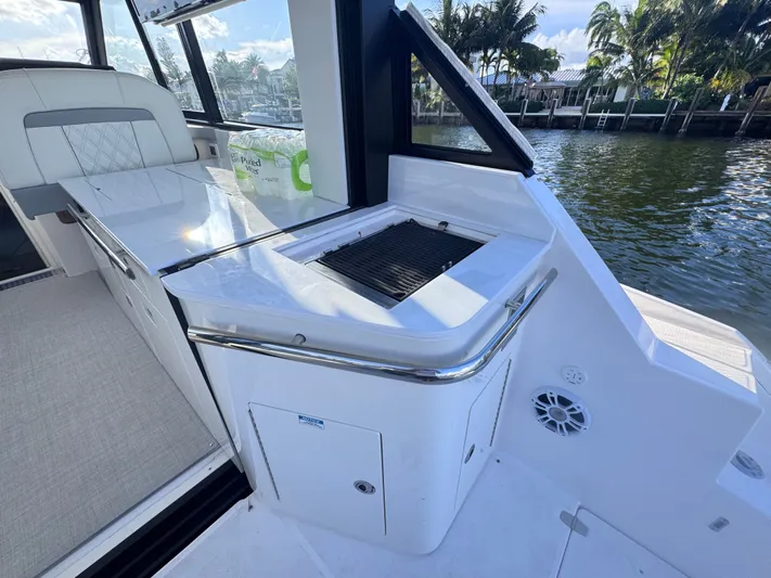  Yacht Photos Pics 2025 REGAL 36 XO - Image 26