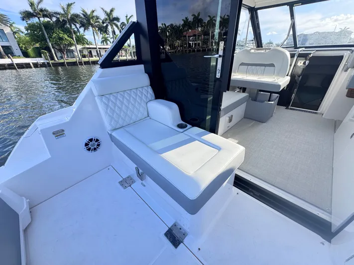  Yacht Photos Pics 2025 REGAL 36 XO - Image 25