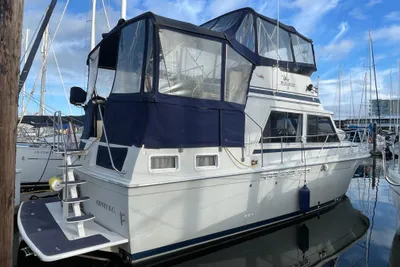Uniflite 36 AFT CABIN