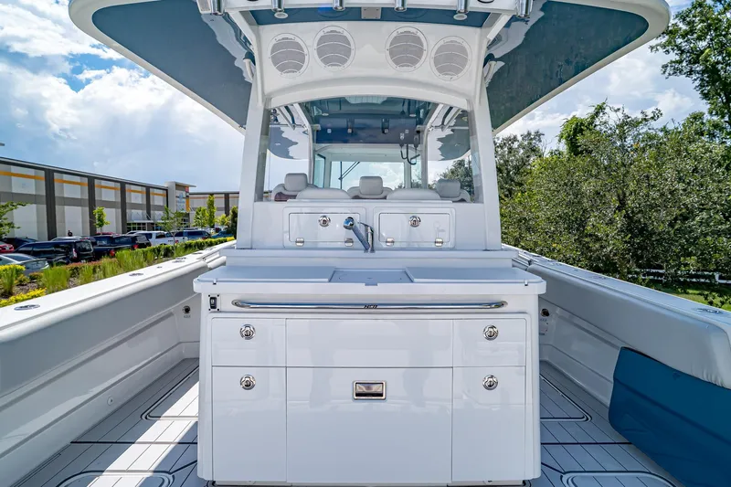  Yacht Photos Pics 2021 HCB Lujo boat interior with sleek design and modern amenities.