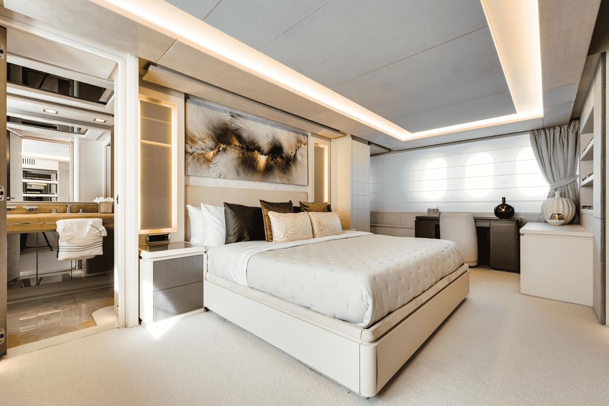 2008 Azimut 116 