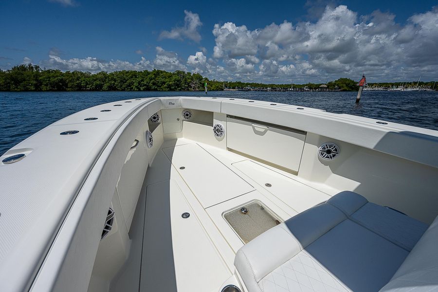 2016 SeaVee 370z