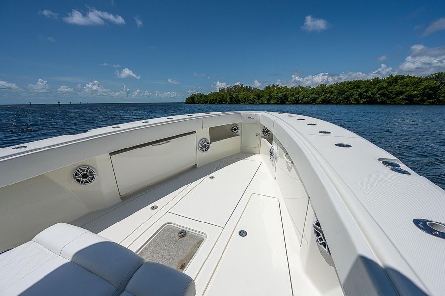 2016 SeaVee 370z