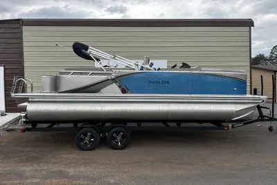 Avalon LSZ Quad Lounge - 23'