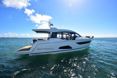 Yacht