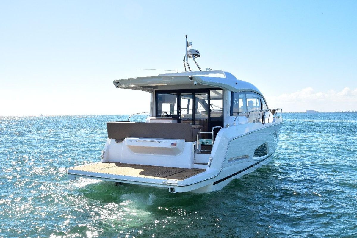 2022 Sealine 44 
