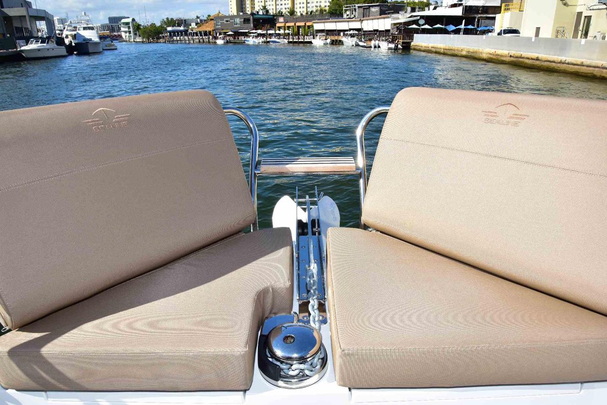 2022 Sealine 44 