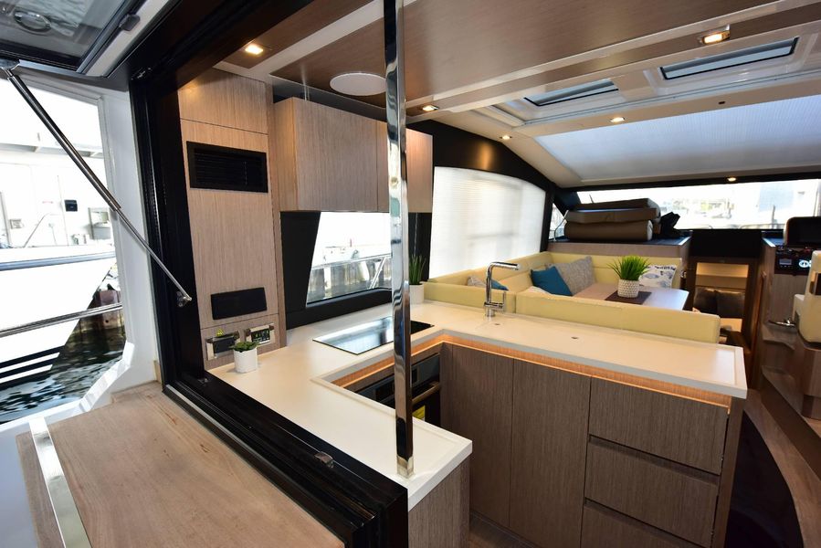 2022 Sealine C430