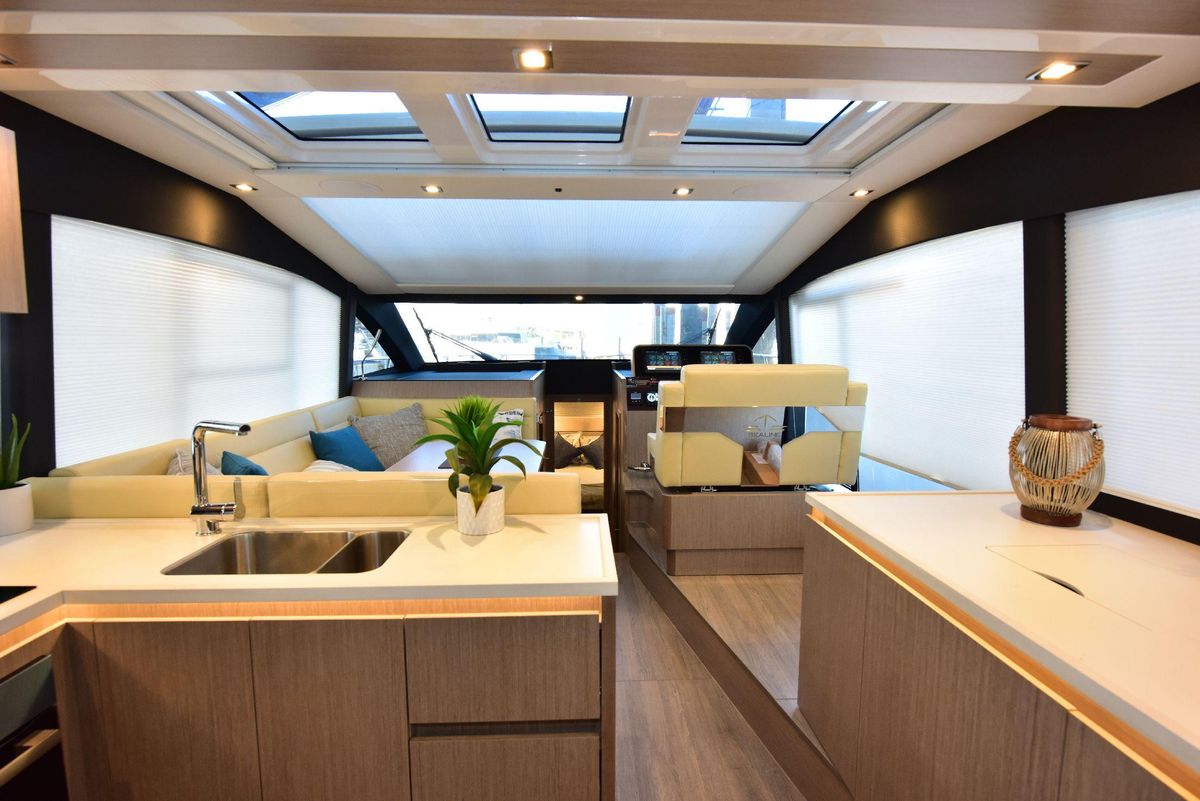2022 Sealine 44 