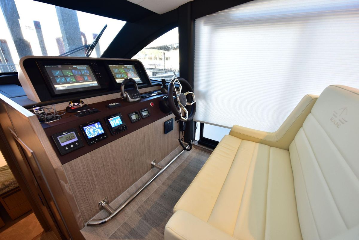 2022 Sealine 44 