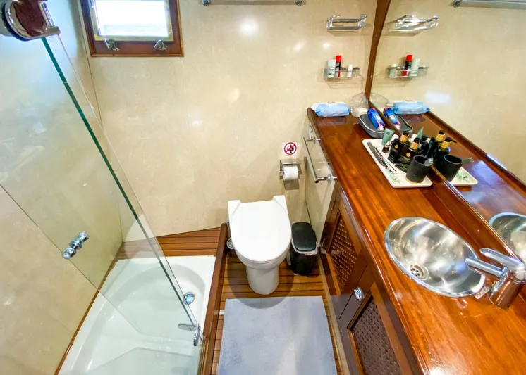  Yacht Photos Pics Cinna La Spezia L23