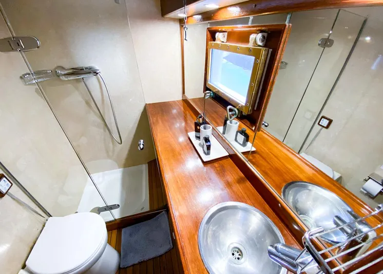  Yacht Photos Pics Cinna La Spezia L23