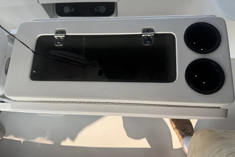 Sea-ductive Yacht Photos Pics 