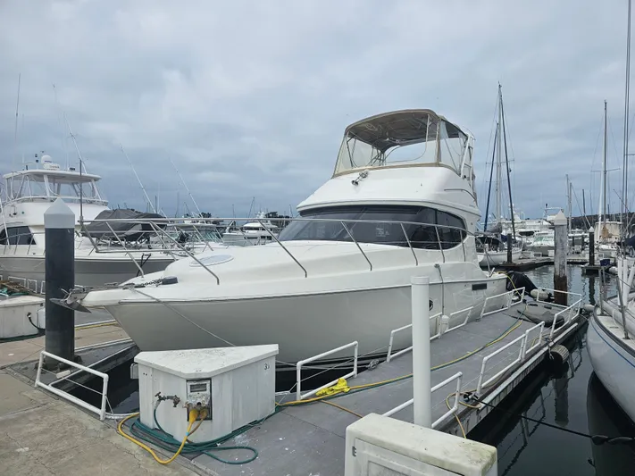 Latitude 33 Yacht Photos Pics 