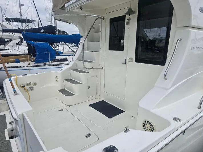 Latitude 33 Yacht Photos Pics 