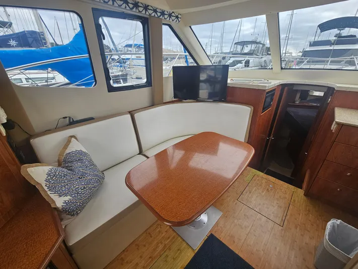 Latitude 33 Yacht Photos Pics 