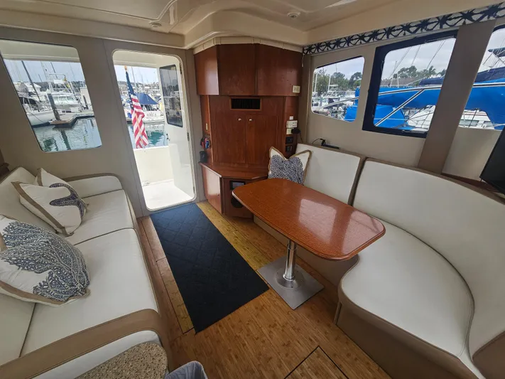 Latitude 33 Yacht Photos Pics 