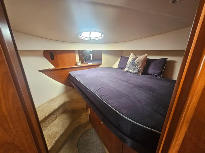 Latitude 33 Yacht Photos Pics 