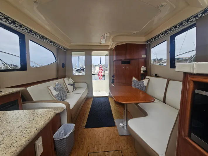 Latitude 33 Yacht Photos Pics 