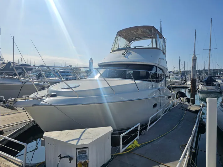 Latitude 33 Yacht Photos Pics 