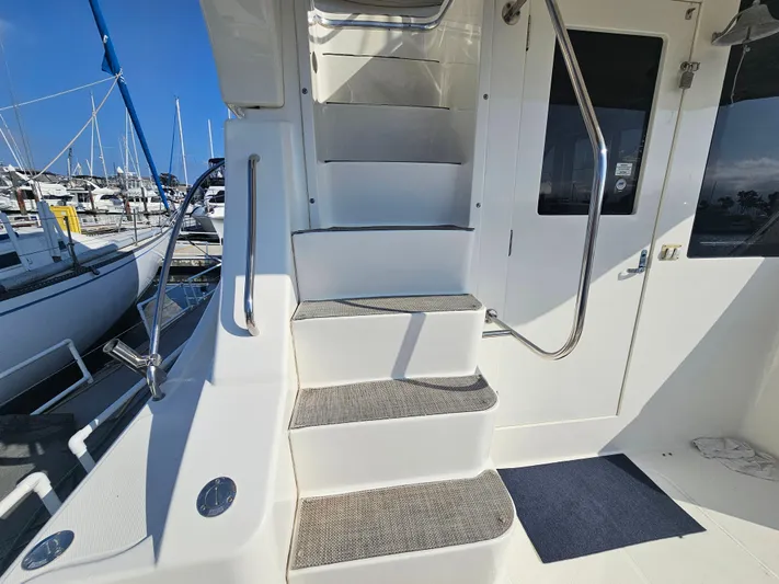 Latitude 33 Yacht Photos Pics 