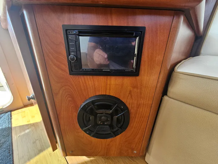 Latitude 33 Yacht Photos Pics 