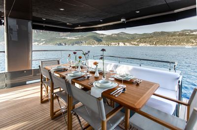 Yacht