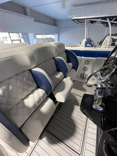 2015 Nor-Tech 390 Center Console