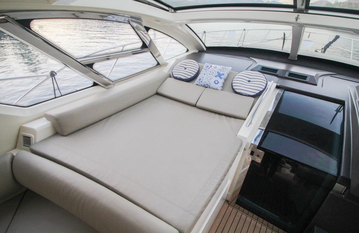 2009 Atlantis 54 