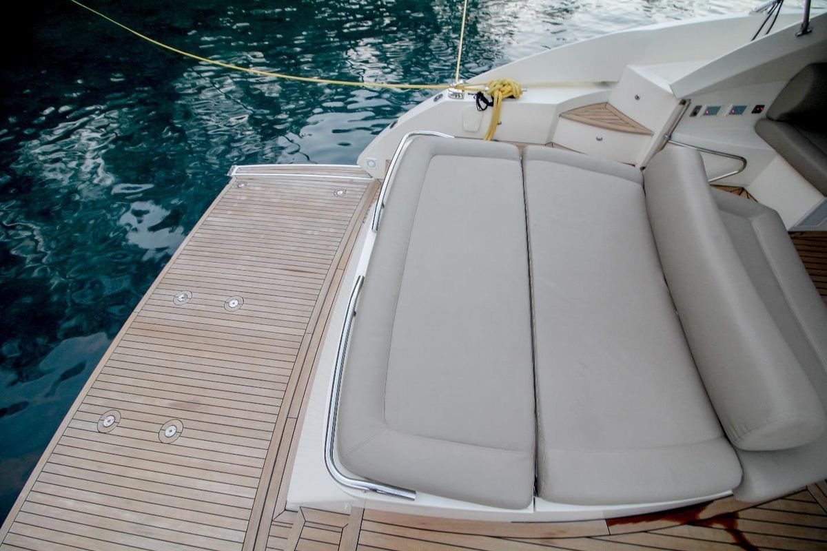 2009 Atlantis 54 