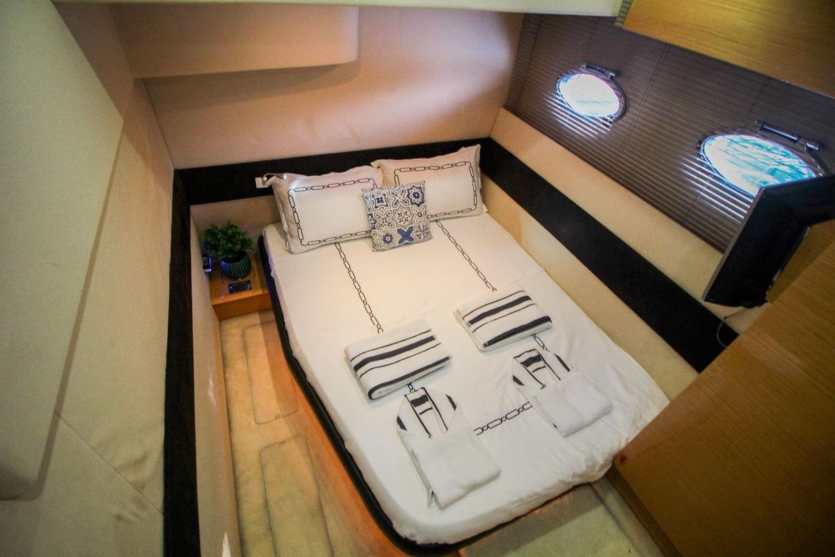 2009 Atlantis 54 