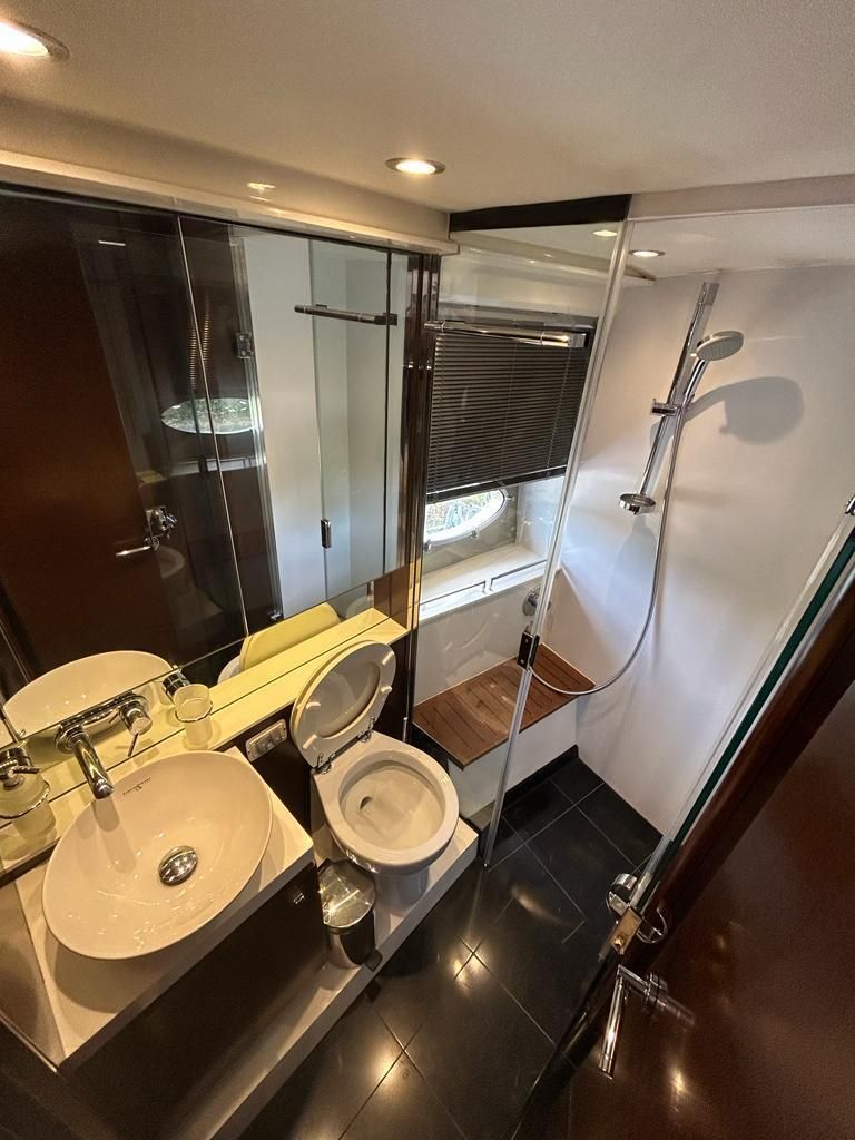 2009 Atlantis 54 