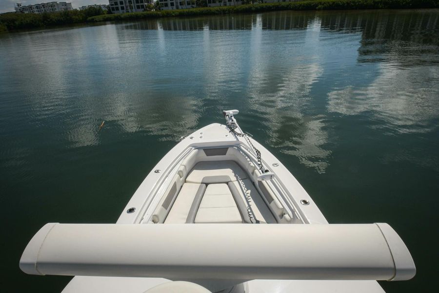 2017 Everglades 325 Center Console