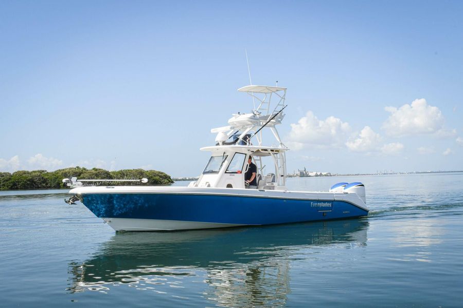 2017 Everglades 325 Center Console